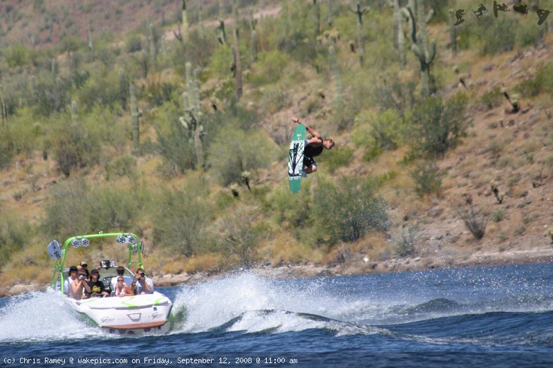 1-wakeboarding-wakeskating-photos.jpg