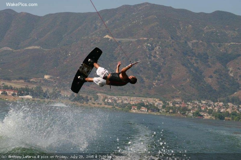 image-wakeboarding-wakeskating-photos.jpg