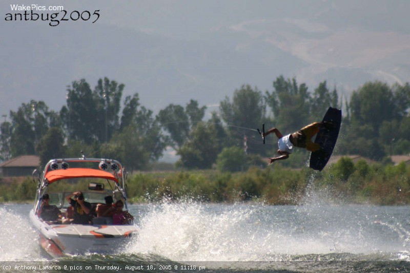 image-wakeboarding-wakeskating-photos.jpg