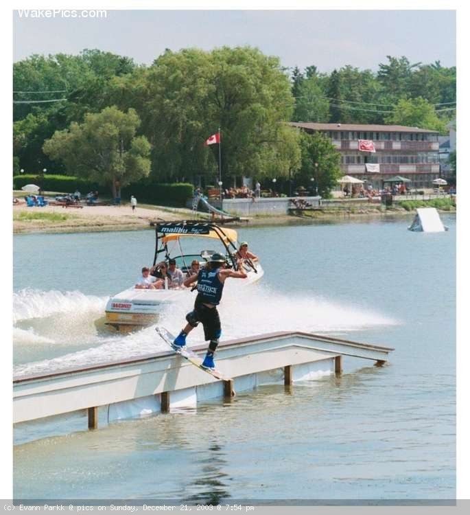 image-wakeboarding-wakeskating-photos.jpg