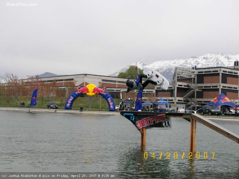image-wakeboarding-wakeskating-photos.jpg