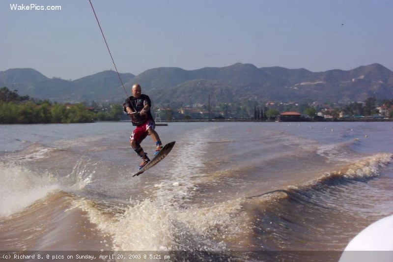 image-wakeboarding-wakeskating-photos.jpg