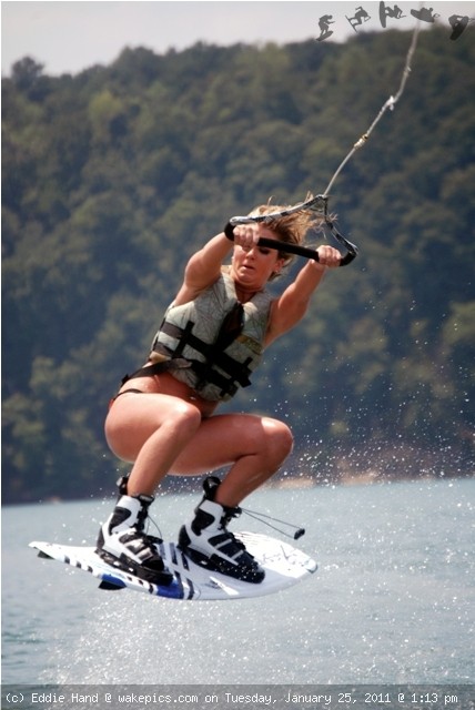 wake-board-wakeboarding-wakeskating-photos.jpg